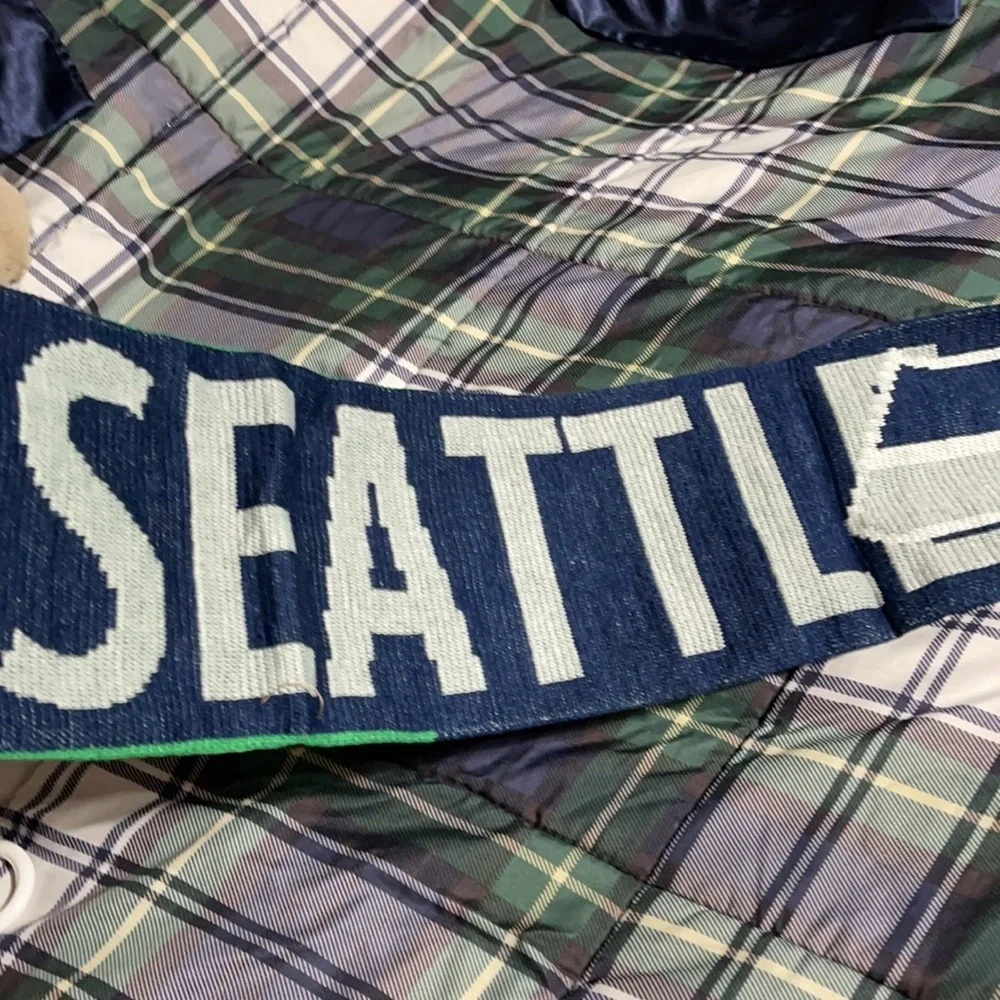 NEW Seattle Seahawks scarf